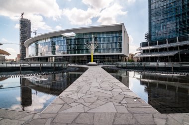 iş Milano Unicredit kule kurma