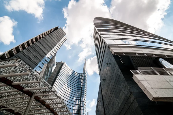 Edificio de negocios Torre Unicredit en Milán — Foto de Stock