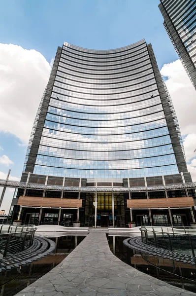 Biznes budynek wieży unicredit w Mediolanie — Zdjęcie stockowe