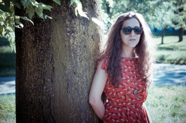 Doğu hipster vintage kadın tonları ile