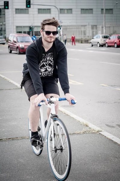 Şık adam Bisiklet — Stok fotoğraf