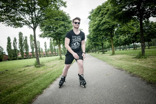 Stylish man in the park — Stock Photo, Image