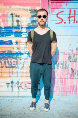 hipster modern şık sarışın adam
