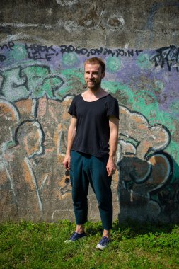 hipster modern şık sarışın adam