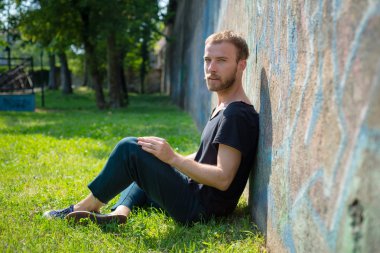 hipster modern şık sarışın adam