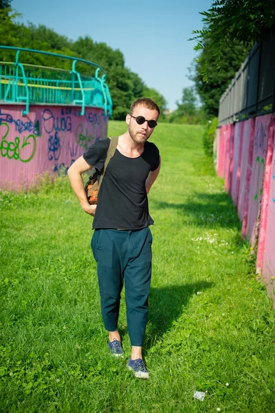 Hipster modern şık sarışın adam — Stok fotoğraf