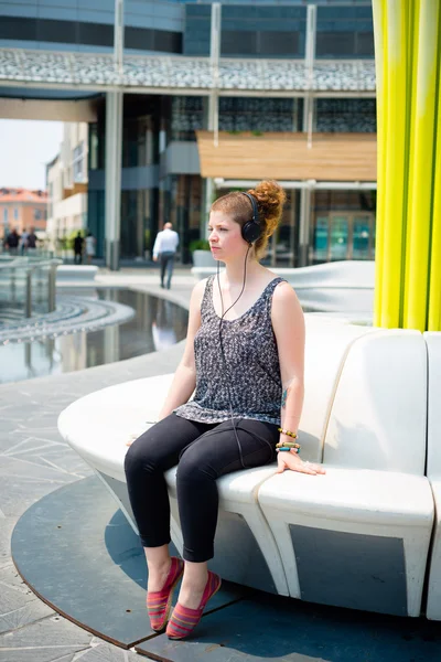 Beautiful stylish modern young woman — Stock Photo, Image