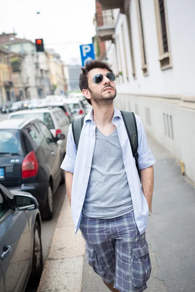 Man walking in the street — Stock Photo, Image