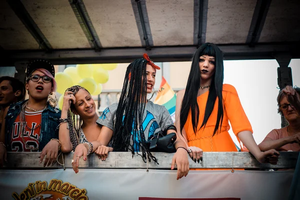 29 Haziran 2013 Milano'da gay pride parade — Stok fotoğraf