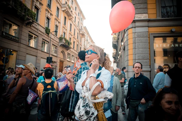 Gay παρέλαση υπερηφάνειας στο Μιλάνο στις 29 Ιουνίου 2013 — Φωτογραφία Αρχείου