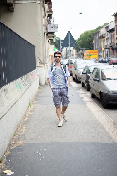 Man walking in the street — Stock Photo, Image