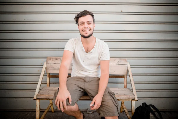 Joven hombre con estilo — Foto de Stock