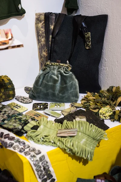 So kritisch so Modeausstellung in Mailand am 20. September 2013 — Stockfoto