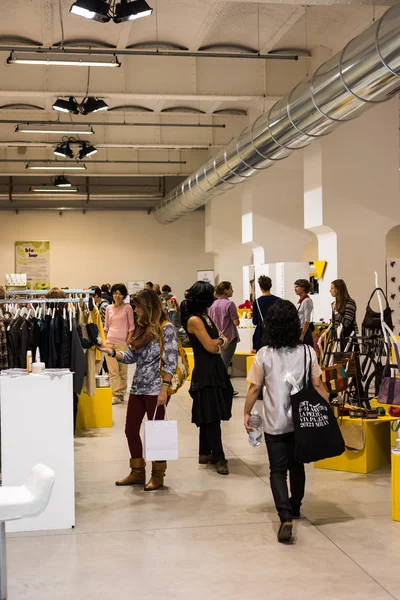 Zo kritisch zo mode tentoonstelling in Milaan op 20 september 2013 — Stockfoto