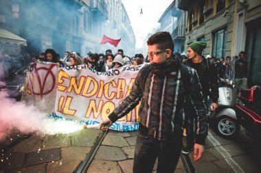 Milan öğrenciler tezahürü 4 Ekim 2013 tarihinde