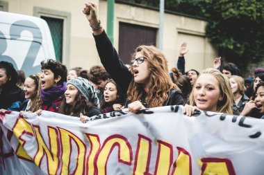 Milan öğrenciler tezahürü 4 Ekim 2013 tarihinde