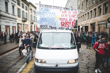 Milan öğrenciler tezahürü 4 Ekim 2013 tarihinde