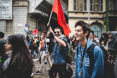 Milan öğrenciler tezahürü 4 Ekim 2013 tarihinde