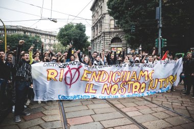Milan öğrenciler tezahürü 4 Ekim 2013 tarihinde