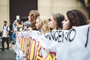 Milan öğrenciler tezahürü 4 Ekim 2013 tarihinde