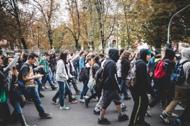 Milan öğrenciler tezahürü 4 Ekim 2013 tarihinde