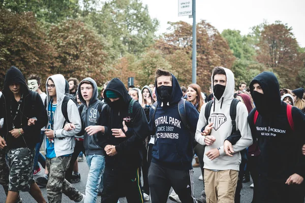 Manifestacja studentów Mediolan 4 października 2013 r. — Zdjęcie stockowe