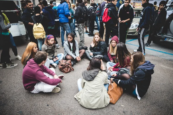 Manifestarea studenţilor din Milano pe 4 octombrie 2013 — Fotografie, imagine de stoc