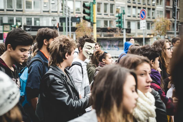 Manifestação dos estudantes de Milão em 4 de outubro de 2013 — Fotografia de Stock