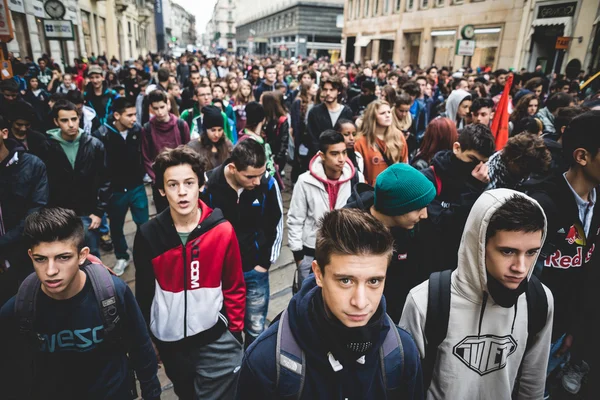 Milan studenti manifestaci na říjen, 4 2013 — Stock fotografie