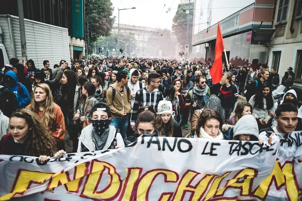 Milaan studenten manifestatie op 4 oktober 2013 — Stockfoto