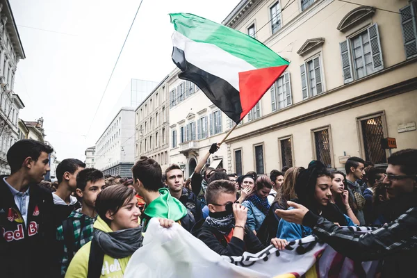 Manifestacja studentów Mediolan 4 października 2013 r. — Zdjęcie stockowe