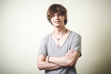 şık genç sarışın hipster adam