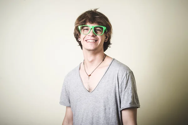 Şık genç sarışın hipster adam — Stok fotoğraf