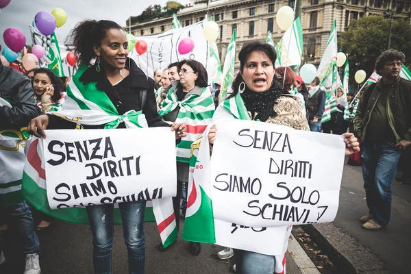 National Strike of tourism in Milan on October, 31 2013 — Stock Photo, Image