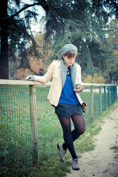 Young beautiful woman — Stock Photo, Image