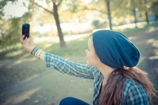 Beautiful young blonde hipster woman selfie — Stock Photo, Image