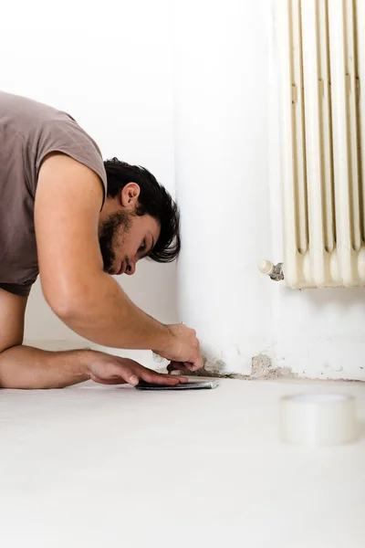 Joven bricolaje trabajo — Foto de Stock