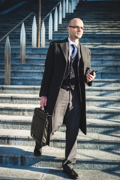 Succesvolle elegante modieuze zakenman — Stockfoto