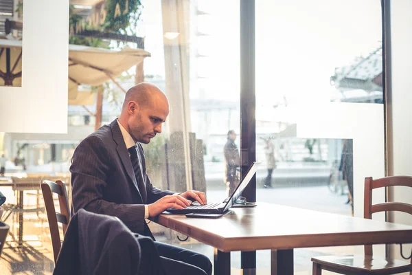 Successful elegant fashionable businessman — Stock Photo, Image