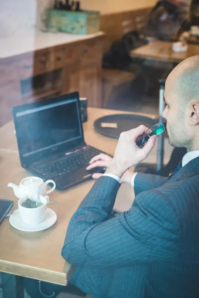 Successful elegant fashionable businessman — Stock Photo, Image