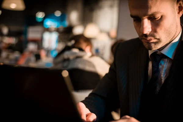 Successful elegant fashionable businessman — Stock Photo, Image