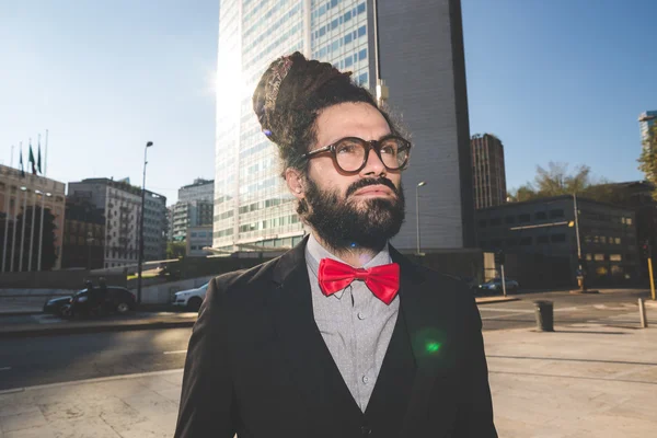 Elegante elegante dreadlocks hombre de negocios — Foto de Stock