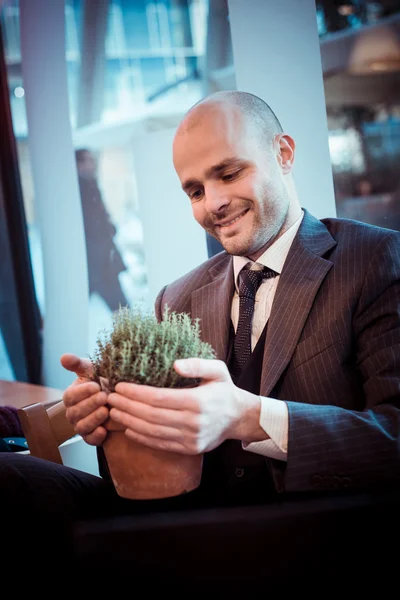 Uomo d'affari alla moda elegante di successo — Foto Stock