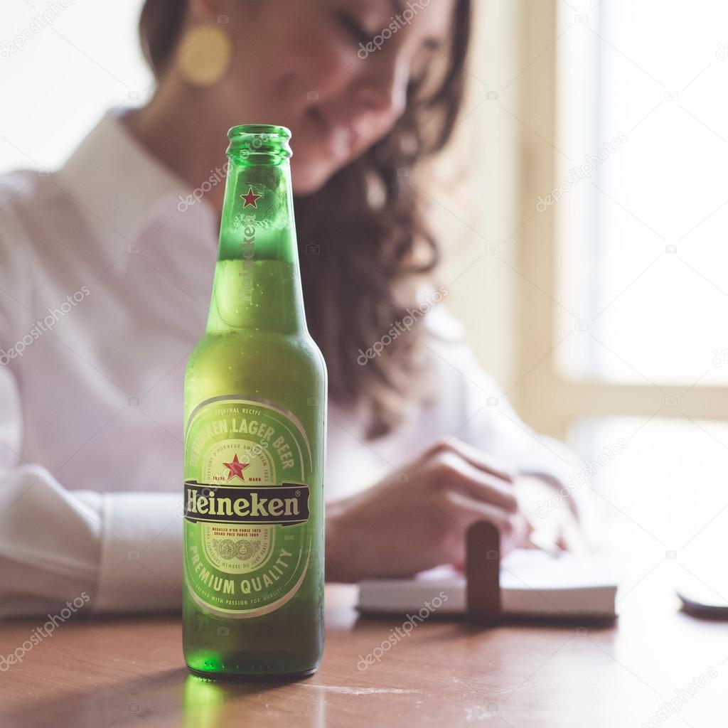 Woman Drinking Heineken Beer Bottle 33 Cl Stock Editorial Photo C Peus