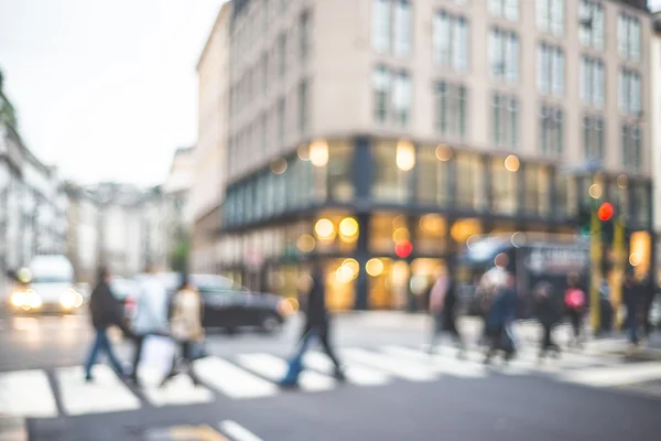 Blurred city and people — Stock Photo, Image