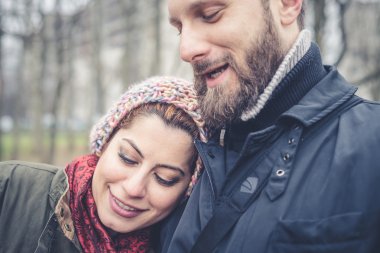 iki tablet kullanarak aşk içinde