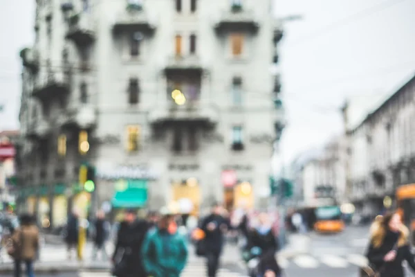 Blurred city and people — Stock Photo, Image