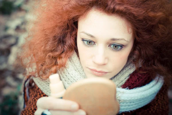 Woman at the park — Stock Photo, Image