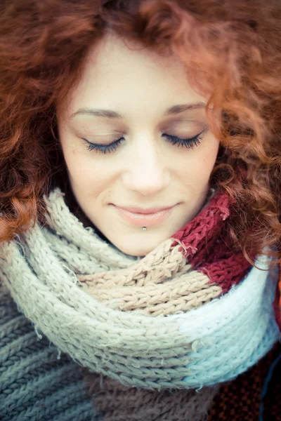 Woman at the park — Stock Photo, Image