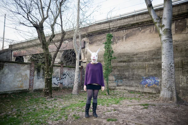 Hipster en masque de lapin — Photo